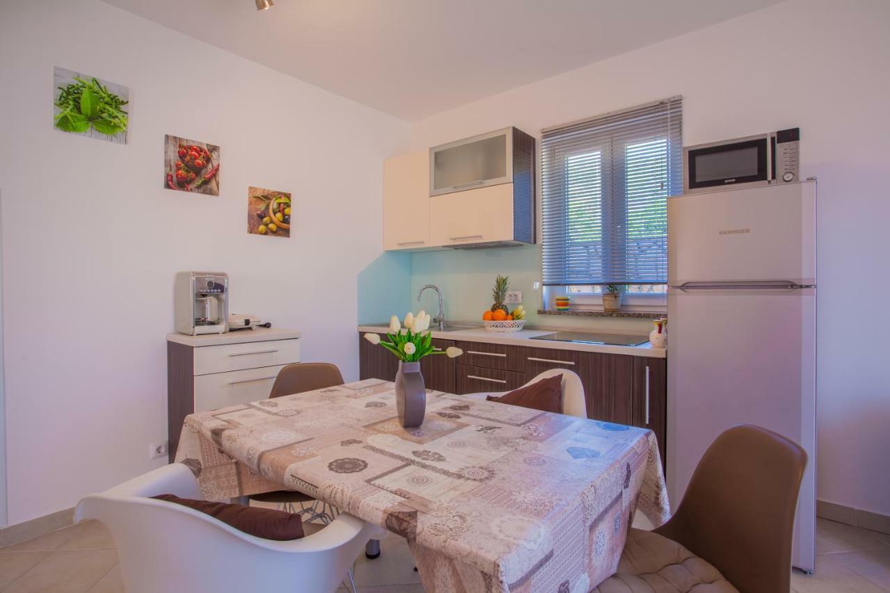 Apartman Madlen Cres Eksteriør bilde