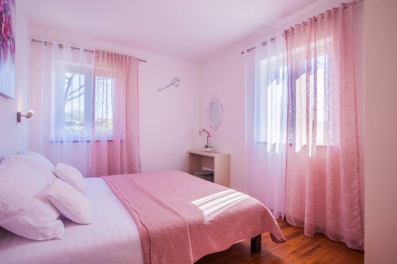 Apartman Madlen Cres Eksteriør bilde